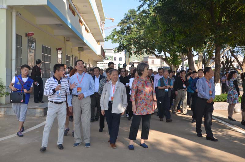 全国关工委常委副主任刘晓连等领导一行莅临我校调研指导(图文)